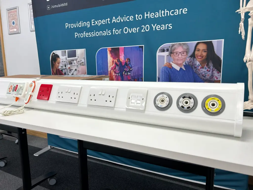 [SIM/HW/WM] CliniSim Semi-Functional Headwall with Accessories (Wall Mounting)